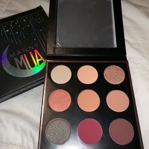 MANNYMUA MAKEUP GEEK EYESHADOW PALETTE